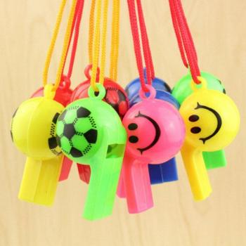 Silbatos de plástico para juegos infantiles