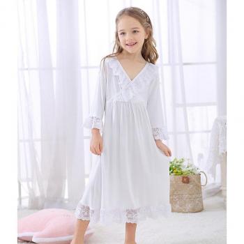 Nuit enchantée : robe de princesse en coton et dentelle