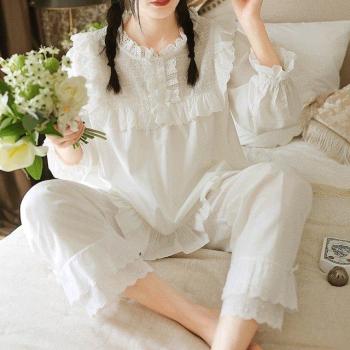 Langehülse Pyjama für Damen – Spitzen-Set inklusive Hose