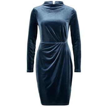 Glänzendes Samtkleid mit Drapierung