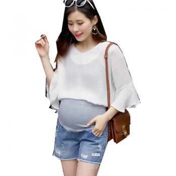Taille haute courte femme enceinte