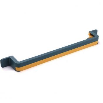 Porte-chaussures et serviette sans trou