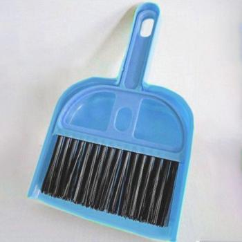2-in-1 Mini Broom and Brush Kit