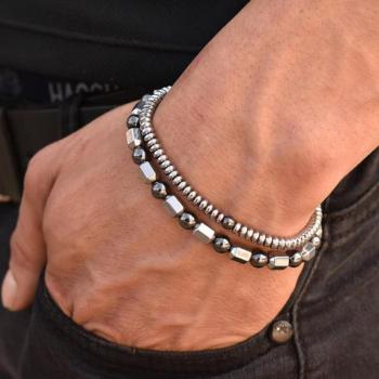 Rey del Desierto: Brazalete de León en Piedra Negra
