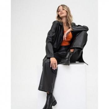 Ishaa Seamed Leather Boots – Black & Fur