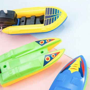 Colorful Wind-Up Bath Boat