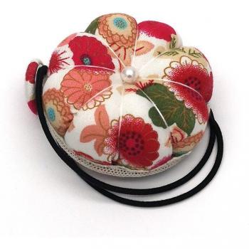Soporte Floral para Muñeca – Aguja, Pin y Bolsita