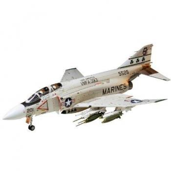 McDonnell Douglas F-4J Phantom II 1/32 Scale Model