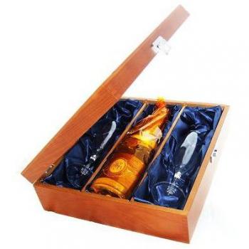 Vintage Cristal Brut by Louis Roederer – Flutes & Wooden Display