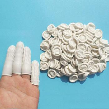 100 Count Natural Rubber Disposable Gloves