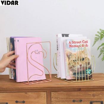 Soporte Decorativo para Libros con Cactus y Flamenco