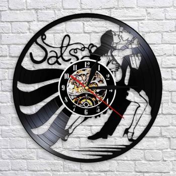 Disco de Vinilo y Reloj Vintage para Salones de Baile Latino