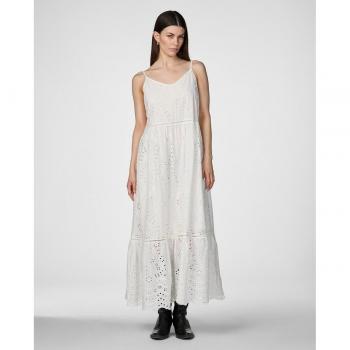 Robe blanche de style anglais avec broderies fines