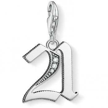 Accesorio Colgante Charm 21: Elegancia Minimalista