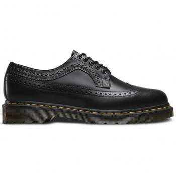 Stile Dr. Martens stringata in nero