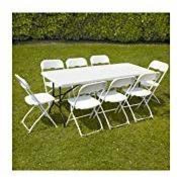 Tavolo e sedie da esterno pieghevoli