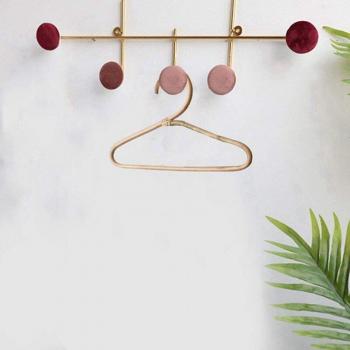 Rattan Organizer für Kleider und Accessoires