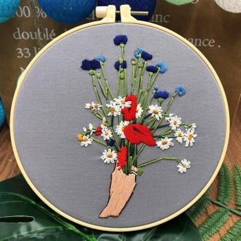 Coffret de broderie artisanale