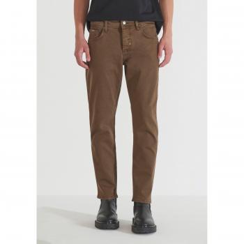 Pantalón Argón slim fit tobillo color tabaco