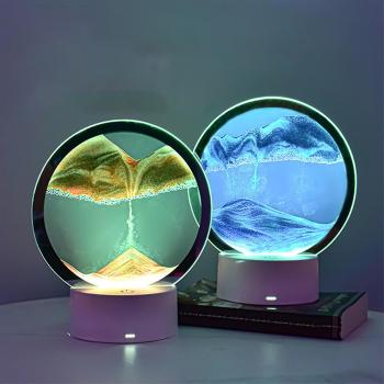 Luz Púrpura: Lámpara de Mesa y Paisaje de Arena