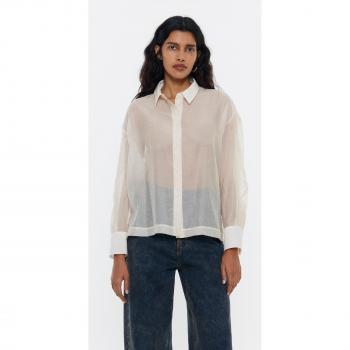 Camisa Estilo Boxy Bimba y Lola con Pedrería Elegante