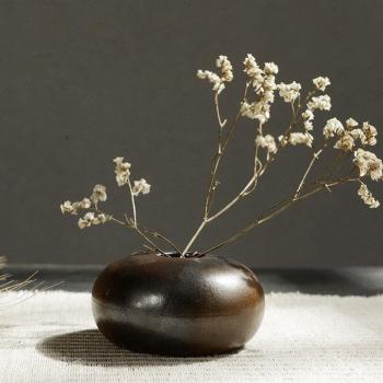 Florero de cerámica de diseño retro, minijarrón de cerámica hecho a mano, decoración de interiores