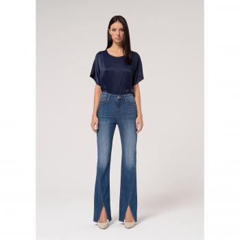 Jeans Bootcut com Lavagem Média em Denim