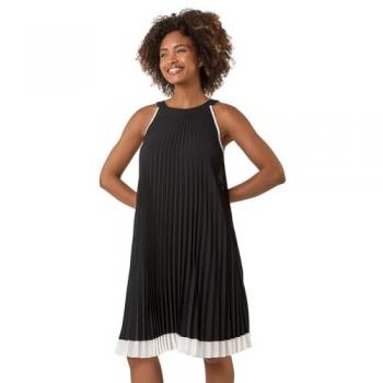Robe Noir Trapèze Plissée à Dos Découvert
