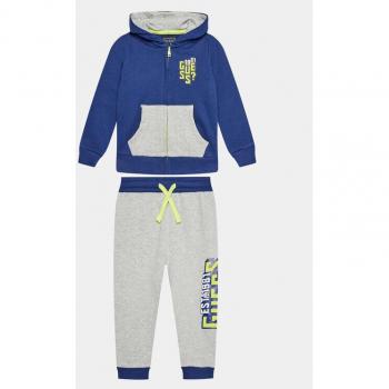 Traje Urbano con Estampado Frontal