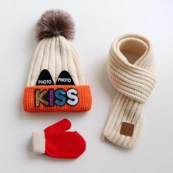 Kit chaud de la saison automne/hiver : chapeau, écharpe, gants en laine