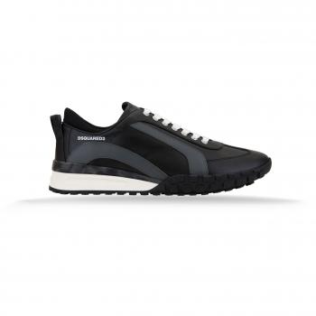 Men’s DS2 Black Sneaker – Size 6 US