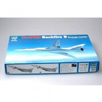 Trumpeter 01655 Tu-22M2 Backfire B Strategischer Bomber