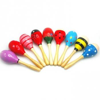 Maracas festives en bois pour les tout-petits