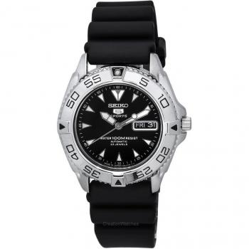 Schwarze Seiko 5 Sports Herrenzeitmesser: Kautschukarmband, Automatik, 100‑Meter (SNZB33J2)