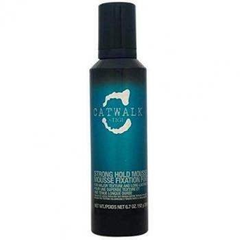 Tigi Catwalk Strong Hold Mousse 200 ml – „Glänzende Struktur“