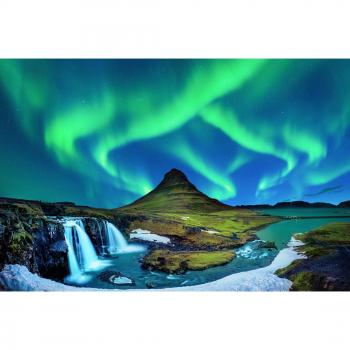 Papermoon Fototapete „Kirkjufell: Nordlicht & Wasserfall“ – Wand-Dekor 3D‑Effekt