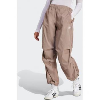 Parachute Sportswear Essential M – Adidas Original Brun