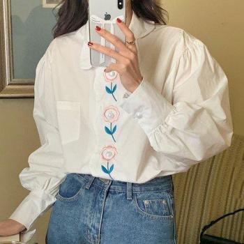 Elegant Loose Lantern Sleeve Embroidered Flower Shirt with Pearl Wave Collar