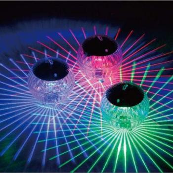 Piscina luminosa a cambio colore