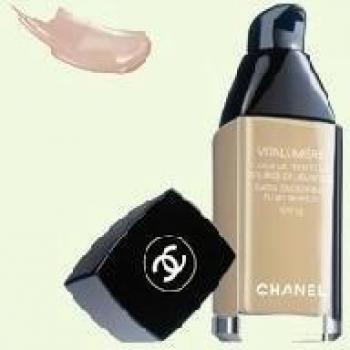 Chanel Vitalumière Satin-Smoothing Fluid mit Lichtschutzfaktor 15 – Cendre (30 ml)