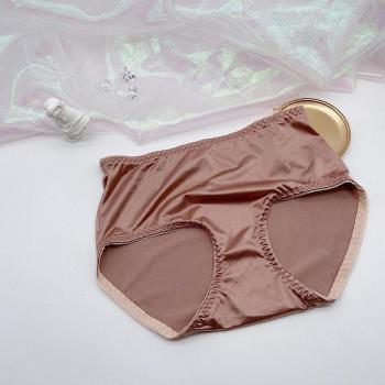 Lingerie sexy sans couture en satin de soie