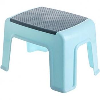 Kids' Bathing Stool with Non-Slip Surface
