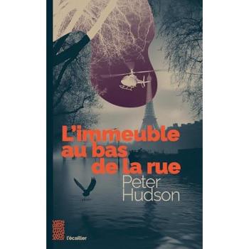 L'immeuble au bas de la rue