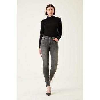 Damenjeans Celia von Garcia in Grau