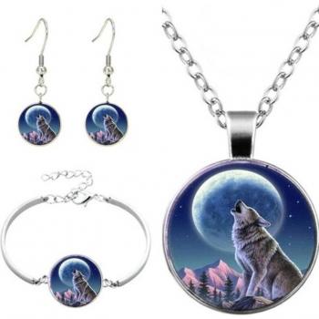 Wolf Howl Moon Jewelry Set