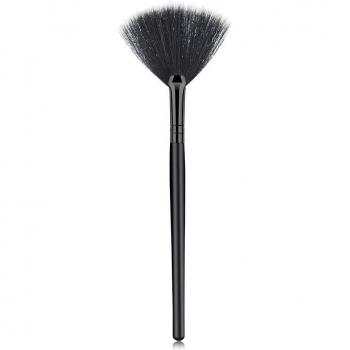 Powder and Concealer Fan Brush
