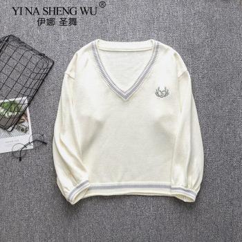 Middle School Knit Top for Autumn and Winter