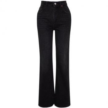 Trendyol Regular-Fit Damenjeans in Schwarz