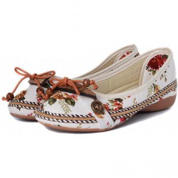 Ballerina Vintage con Toque de Lace Up