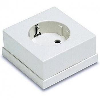 Base 5023B TTL Superficie 65x65 Blanco 16A-250V Famatel Caja de 10 Unidades